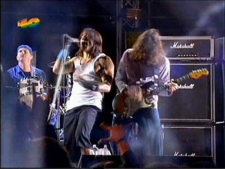 screenie rhcpconcert 20060418 473